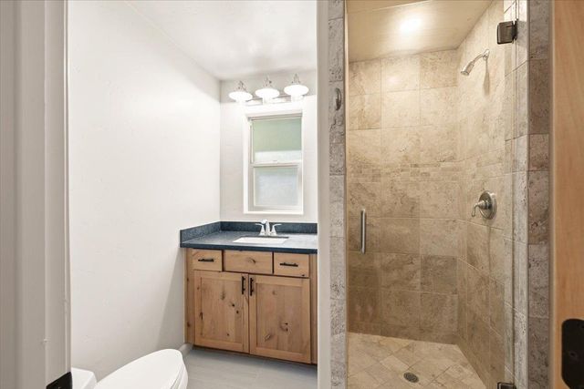 13630 Dry Creek Rd, Auburn, CA 95602