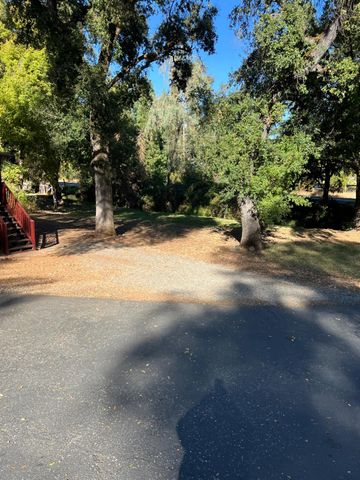 13630 Dry Creek Rd, Auburn, CA 95602