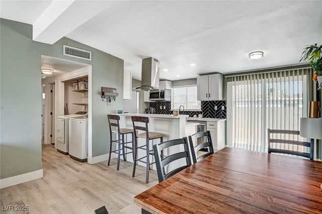 1424 Teton Street, Las Vegas, NV 89101