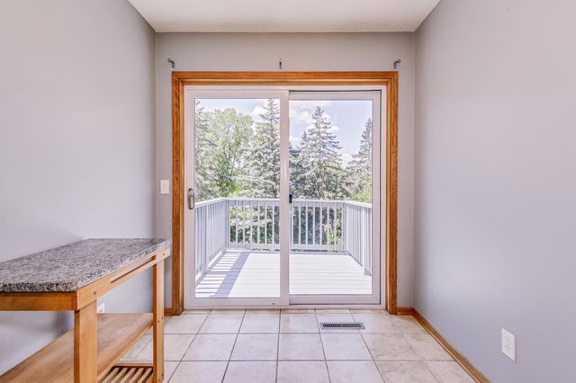 3167 Manitou Drive 7, White Bear Lake, MN 55110