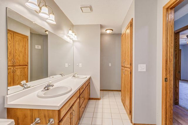 3167 Manitou Drive 7, White Bear Lake, MN 55110