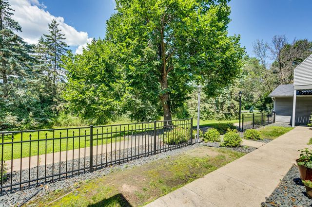 3167 Manitou Drive 7, White Bear Lake, MN 55110