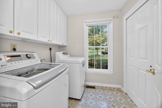 375 COUNTRY LN, Phoenixville, PA 19460