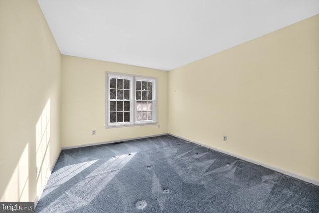 375 COUNTRY LN, Phoenixville, PA 19460