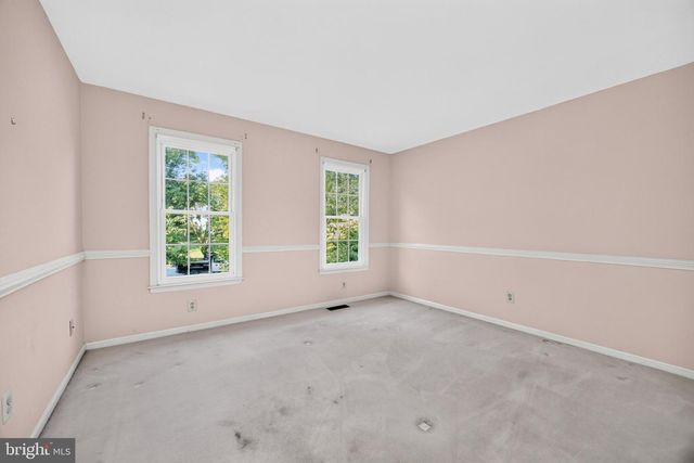 375 COUNTRY LN, Phoenixville, PA 19460
