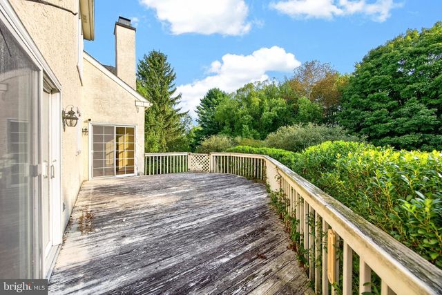 375 COUNTRY LN, Phoenixville, PA 19460