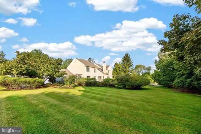 375 COUNTRY LN, Phoenixville, PA 19460
