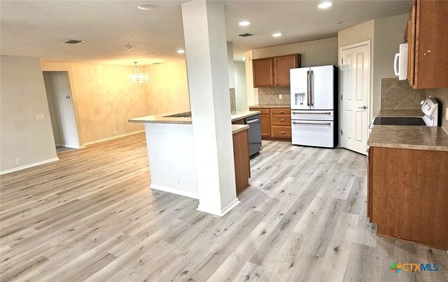 5509 Columbia Drive, Cibolo, TX 78108