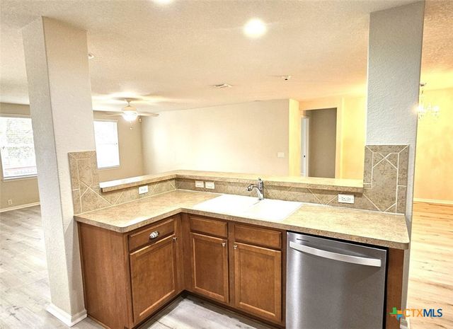 5509 Columbia Drive, Cibolo, TX 78108