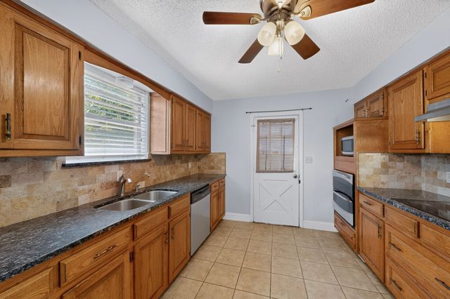 1003 Candlewood Drive, Allen, TX 75002