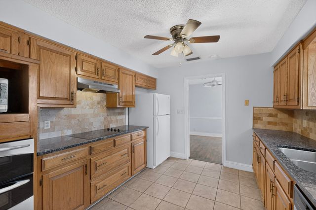 1003 Candlewood Drive, Allen, TX 75002