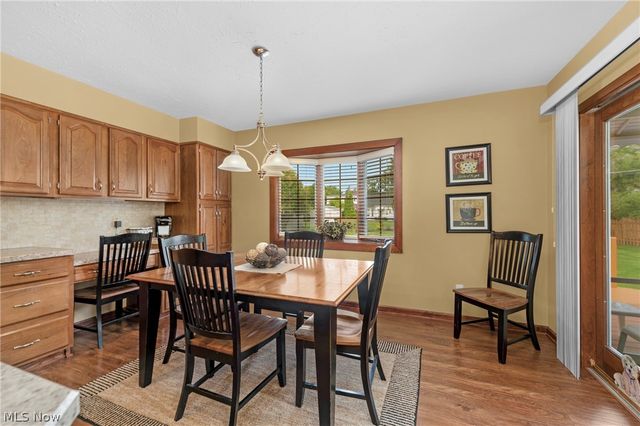 2808 W Asplin Drive, Rocky River, OH 44116