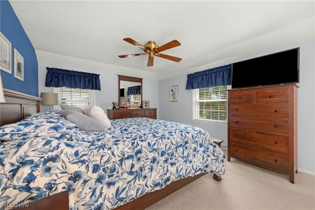 2808 W Asplin Drive, Rocky River, OH 44116