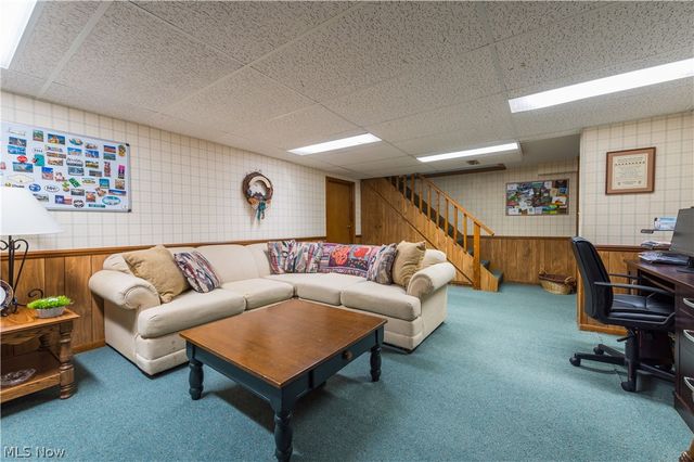 2808 W Asplin Drive, Rocky River, OH 44116