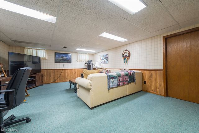 2808 W Asplin Drive, Rocky River, OH 44116