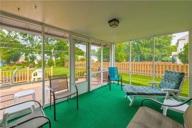 2808 W Asplin Drive, Rocky River, OH 44116