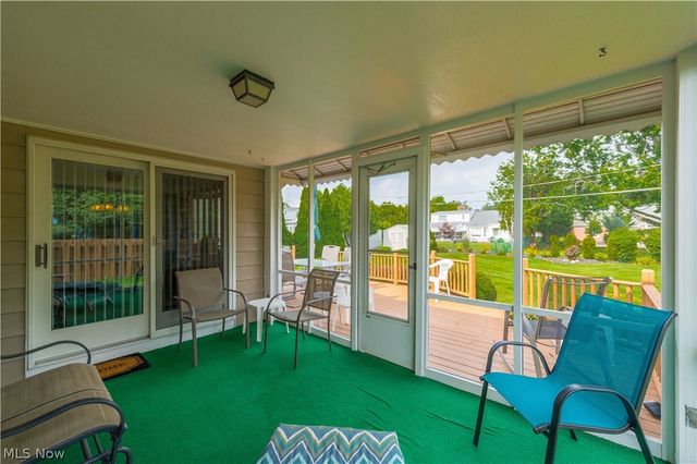 2808 W Asplin Drive, Rocky River, OH 44116