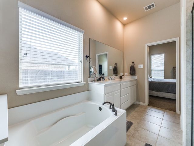 3026 Maverick Drive, Heath, TX 75126