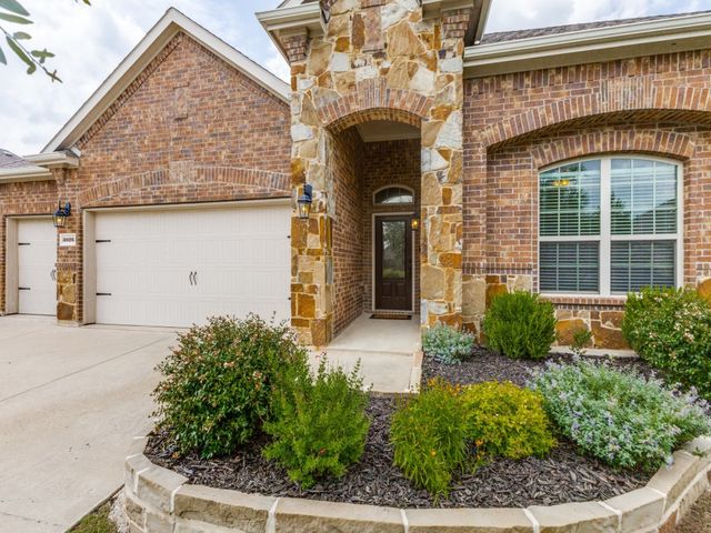 3026 Maverick Drive, Heath, TX 75126