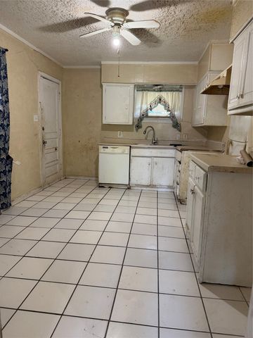 503 E Ridgewood Drive, Garland, TX 75041
