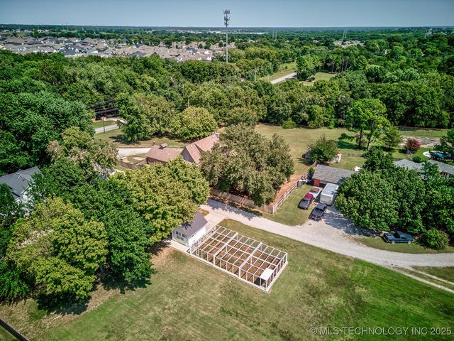 3110 E 141st Street S, Bixby, OK 74008