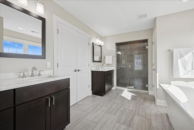 23297 N Sanctuary Club Drive, Kildeer, IL 60047