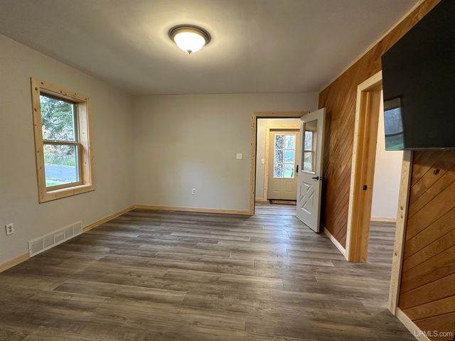 10356 N Sunset View Street, Bessemer, MI 49911