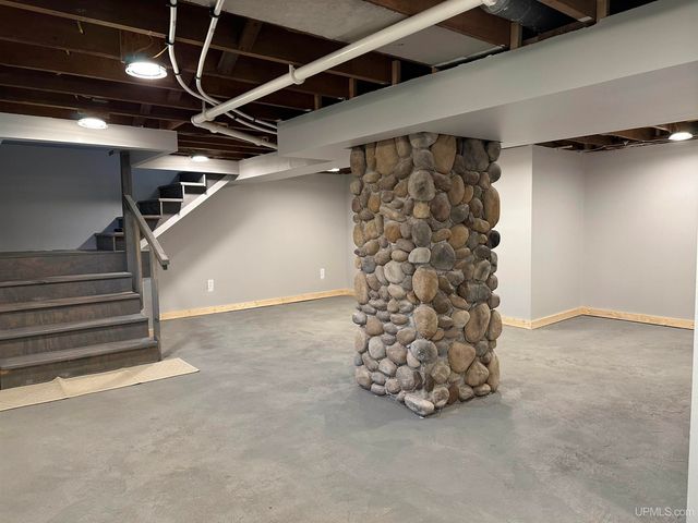 10356 N Sunset View Street, Bessemer, MI 49911