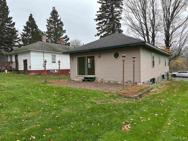 10356 N Sunset View Street, Bessemer, MI 49911