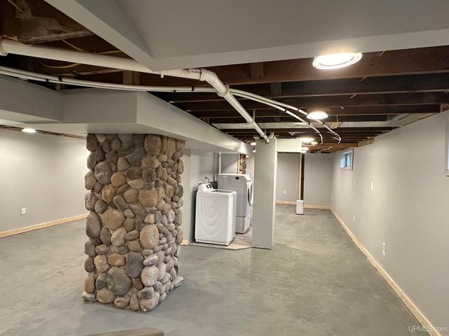 10356 N Sunset View Street, Bessemer, MI 49911