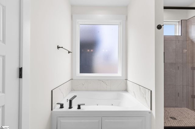 1165 Goodjoin Road, Campobello, SC 29322