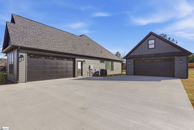 1165 Goodjoin Road, Campobello, SC 29322