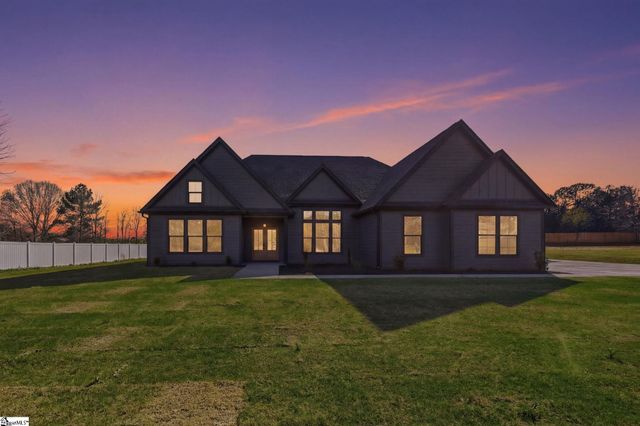 1165 Goodjoin Road, Campobello, SC 29322