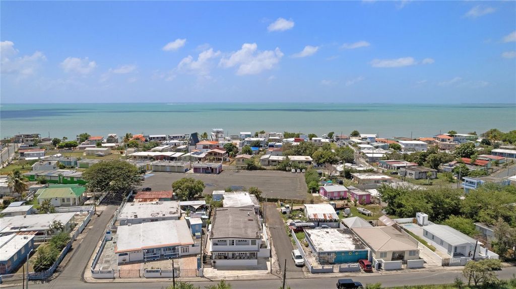 Image 34 of property listing at 23 VILLA VERDE, Salinas, PR 00751