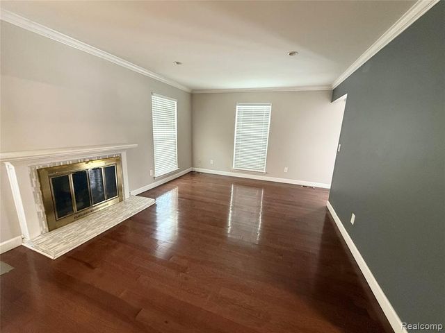 21141 E Glen Haven Circle, Northville, MI 48167