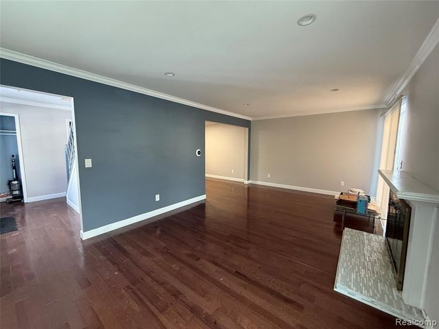 21141 E Glen Haven Circle, Northville, MI 48167