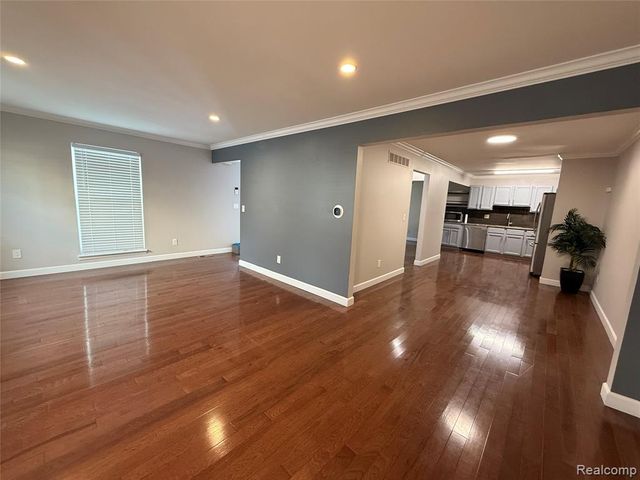 21141 E Glen Haven Circle, Northville, MI 48167