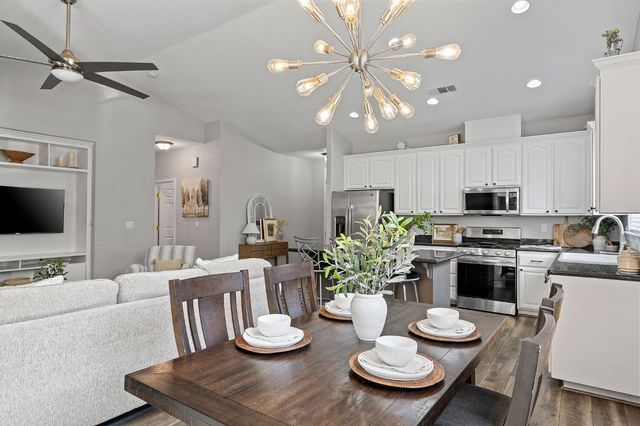 984 Portside Cir, Roseville, CA 95678