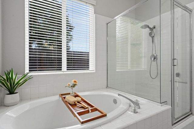 984 Portside Cir, Roseville, CA 95678