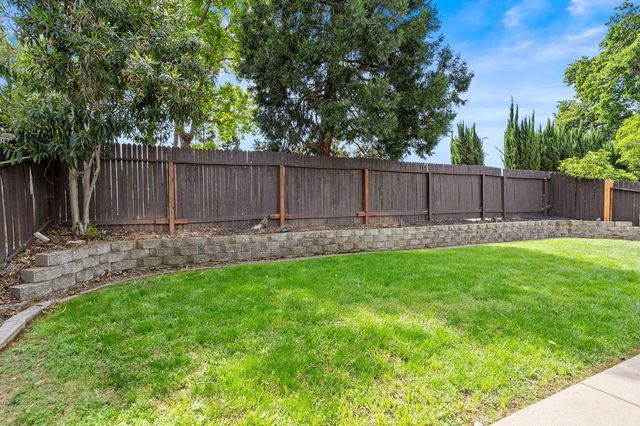 984 Portside Cir, Roseville, CA 95678