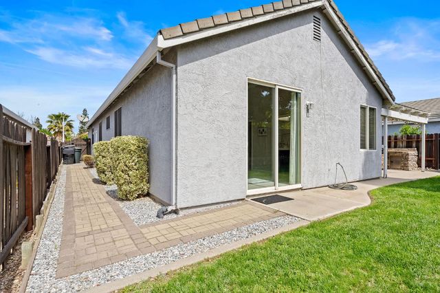 984 Portside Cir, Roseville, CA 95678