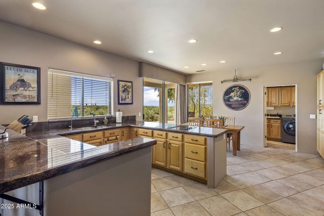 205 W QUARTZ ROCK Road, Phoenix, AZ 85085