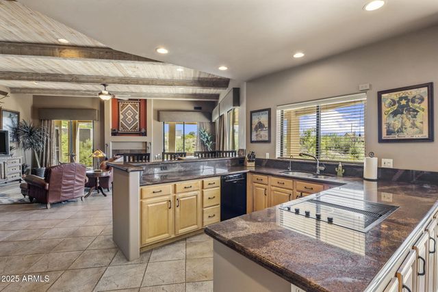 205 W QUARTZ ROCK Road, Phoenix, AZ 85085