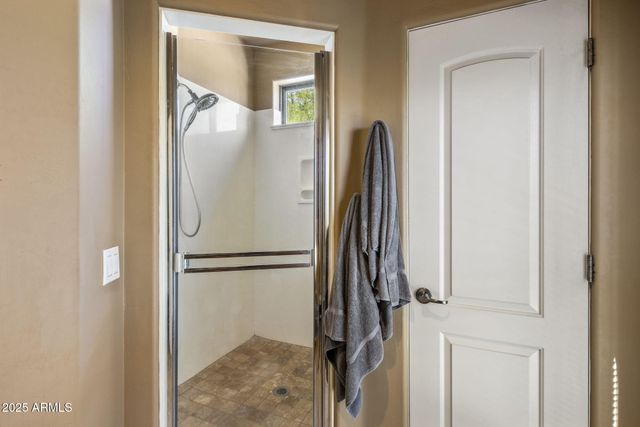 205 W QUARTZ ROCK Road, Phoenix, AZ 85085