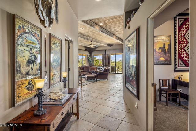 205 W QUARTZ ROCK Road, Phoenix, AZ 85085