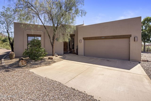 205 W QUARTZ ROCK Road, Phoenix, AZ 85085