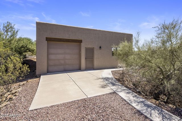 205 W QUARTZ ROCK Road, Phoenix, AZ 85085