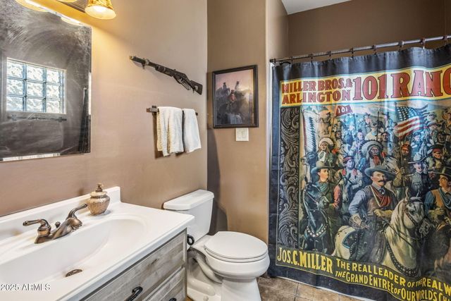 205 W QUARTZ ROCK Road, Phoenix, AZ 85085