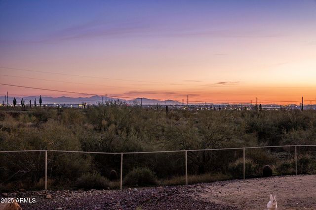 205 W QUARTZ ROCK Road, Phoenix, AZ 85085