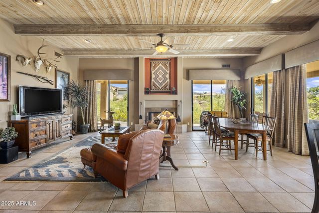 205 W QUARTZ ROCK Road, Phoenix, AZ 85085